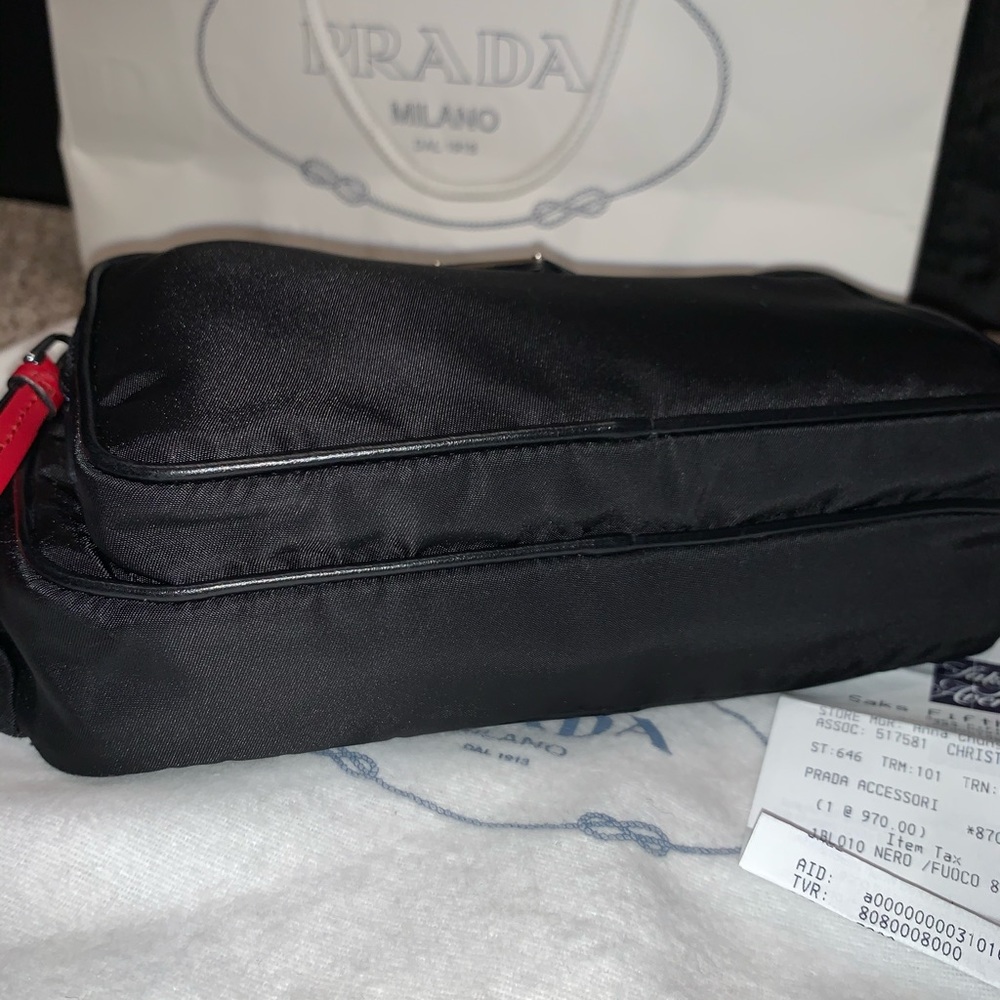 Prada Fanny pack stud and red leather details - Picture 6 of 8